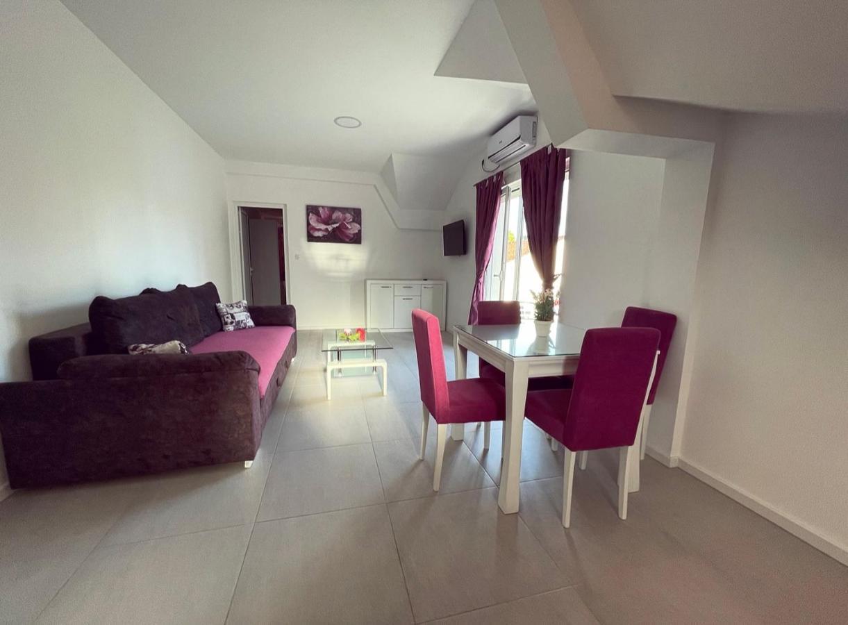 Apartmani Agi บุดวา ภายนอก รูปภาพ